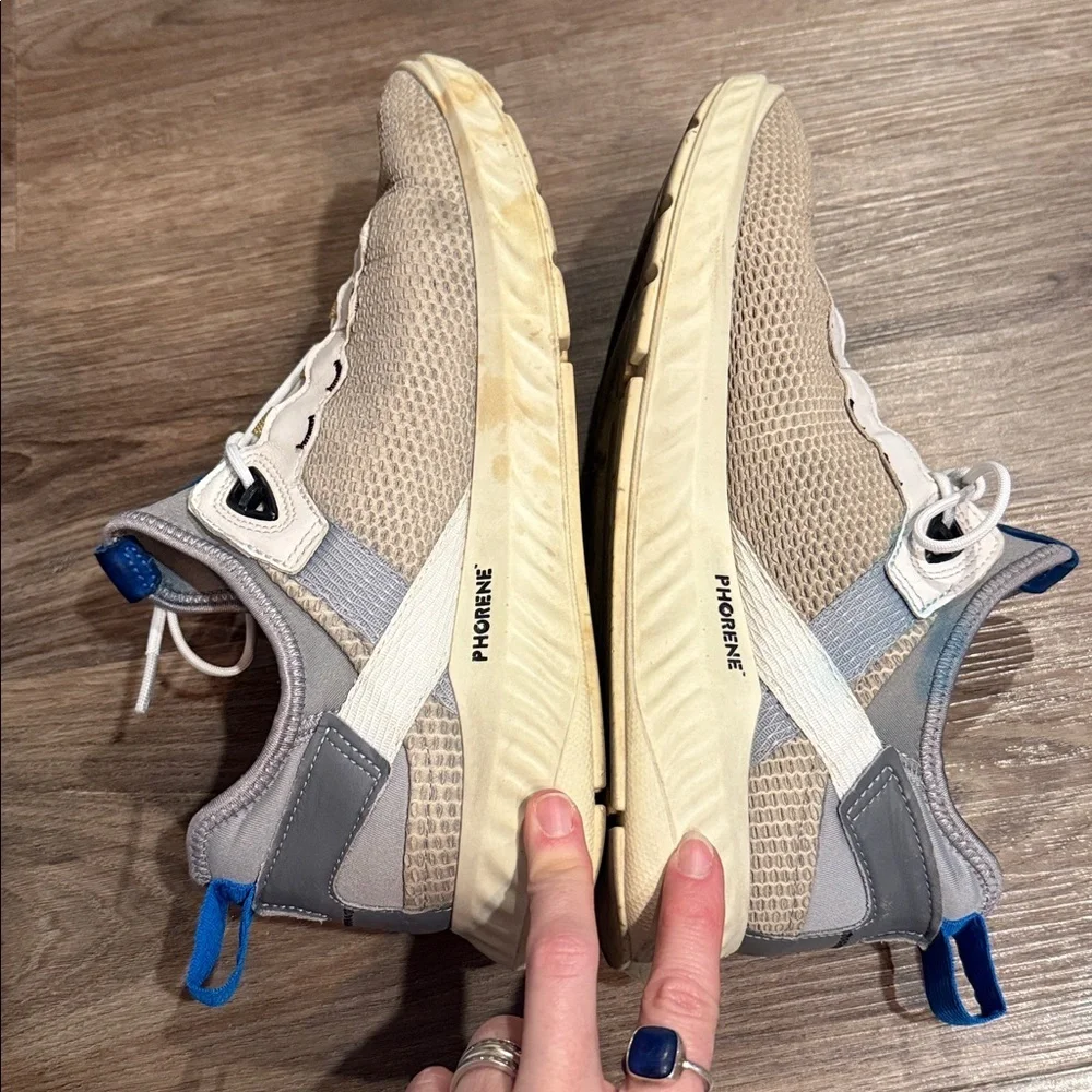 Ecco here pair